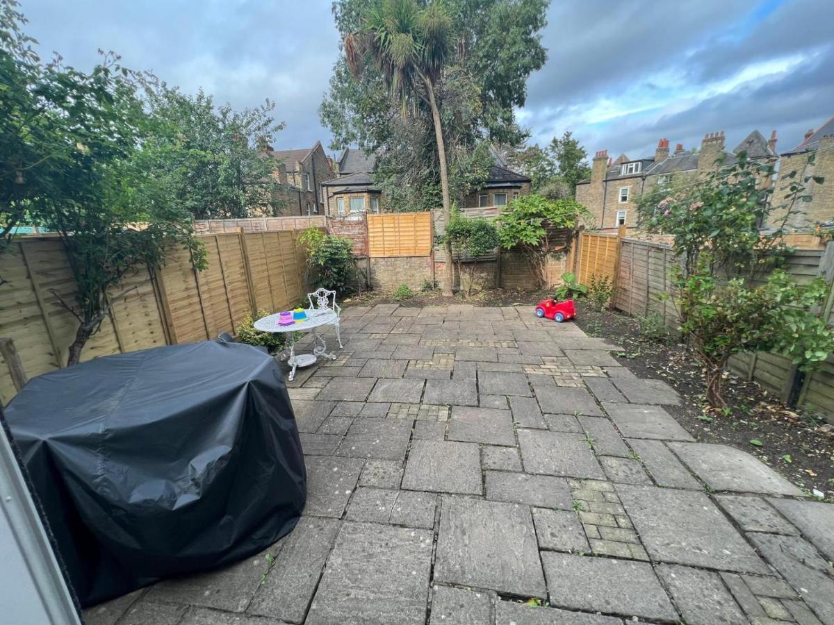 Grand Tulse Hill Villa London Bagian luar foto